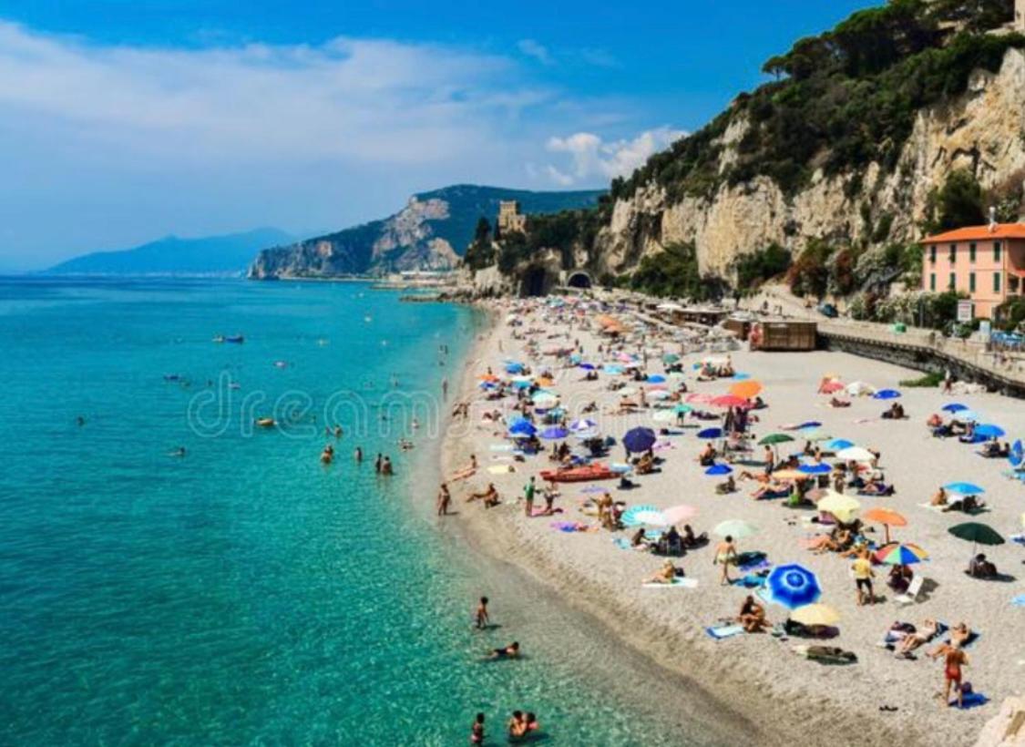 Appartamento Al 37 Vista Mare E Colline Finale Ligure Esterno foto